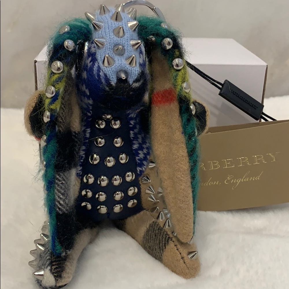 NWT BURBERRY HARE LIMITED COLLECTORS KEYCHAIN